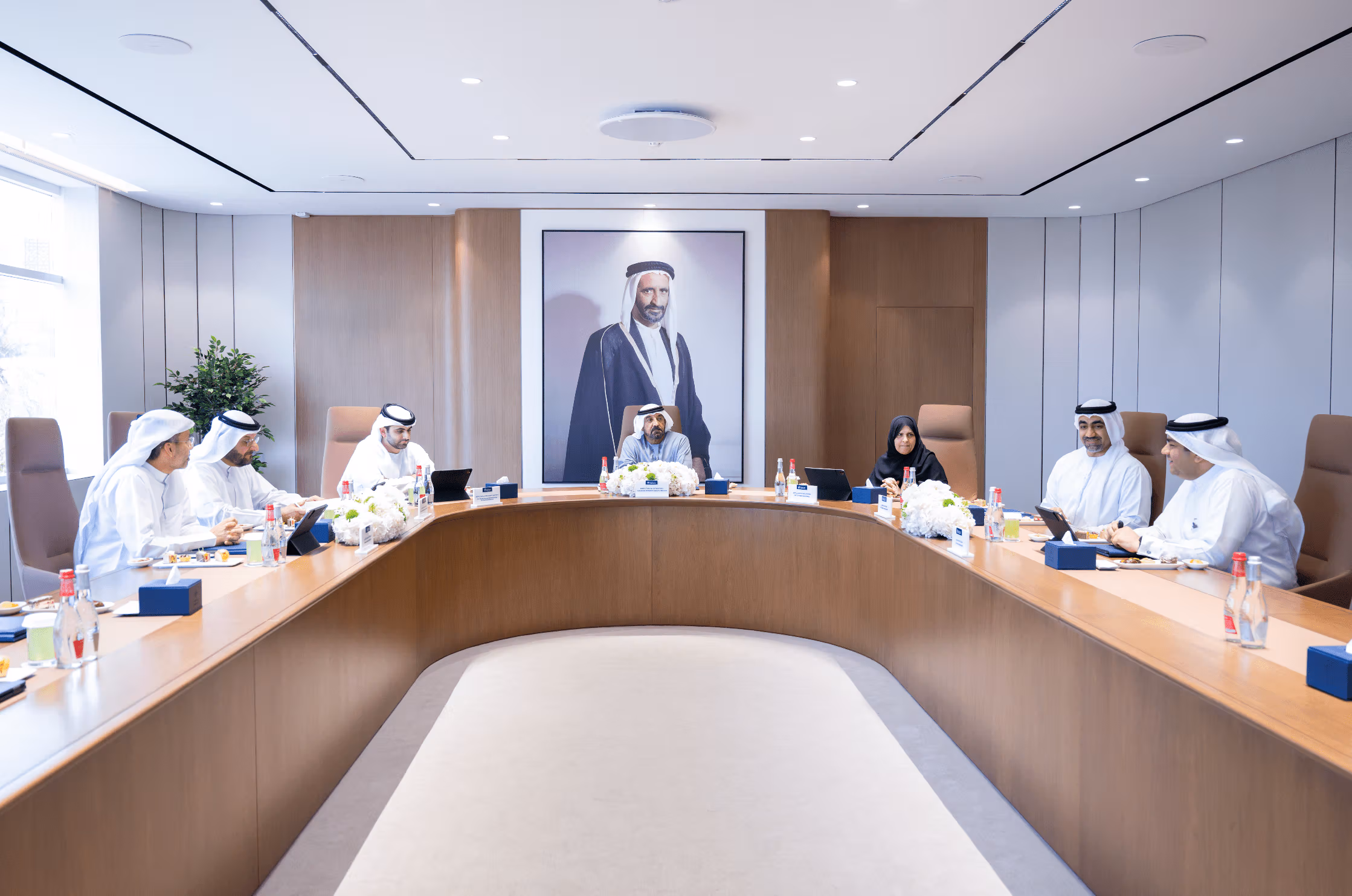 برئاسة أحمد بن سعيد وبحضور منصور بن محمد، مجلس إدارة "دبي الصحية" يستعرض أبرز إنجازات السنوات الثلاث الماضية وأثرها في الارتقاء بتجربة المرضى